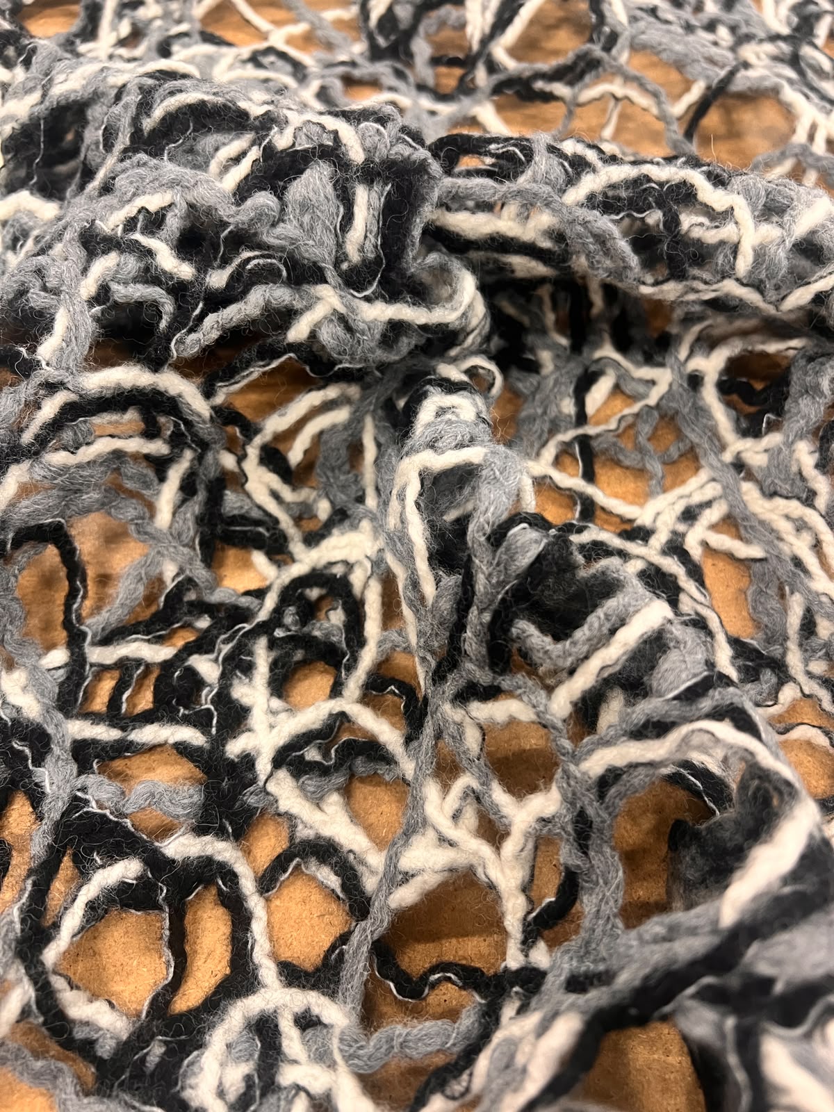 ZOE 029 open-knit crochet wool