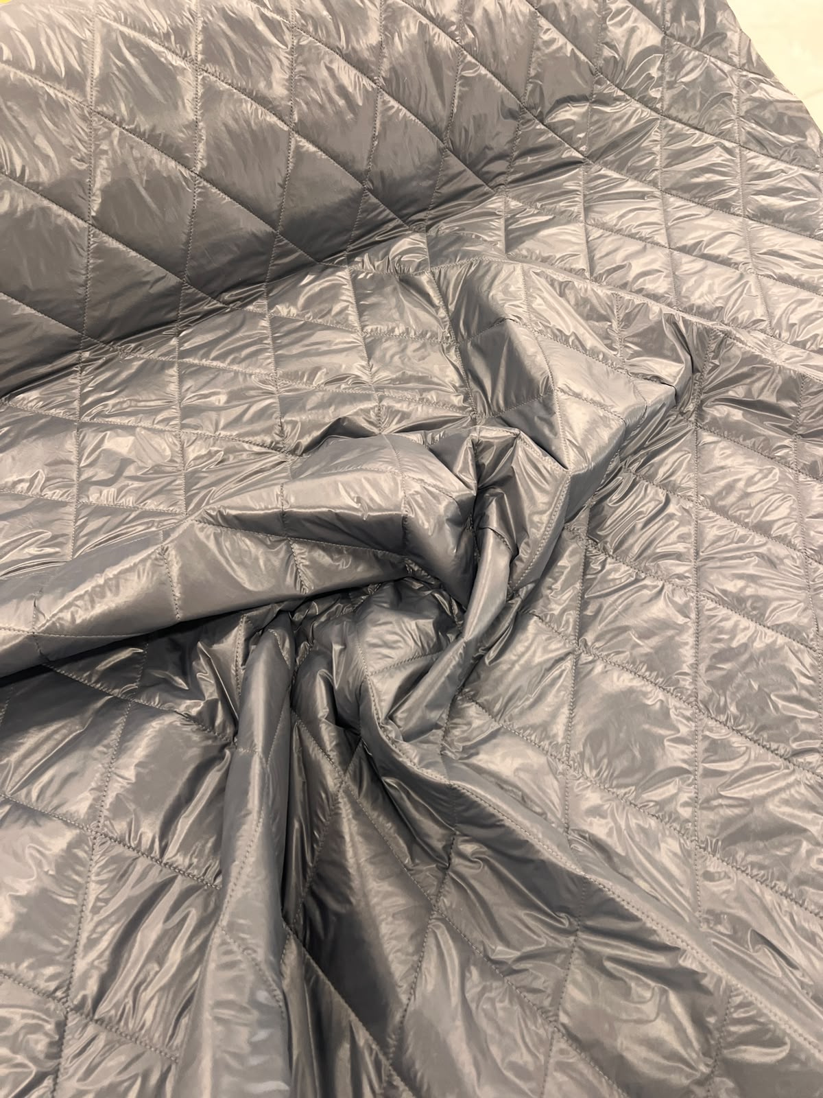 ZOE 038 grey diamond double face quilted