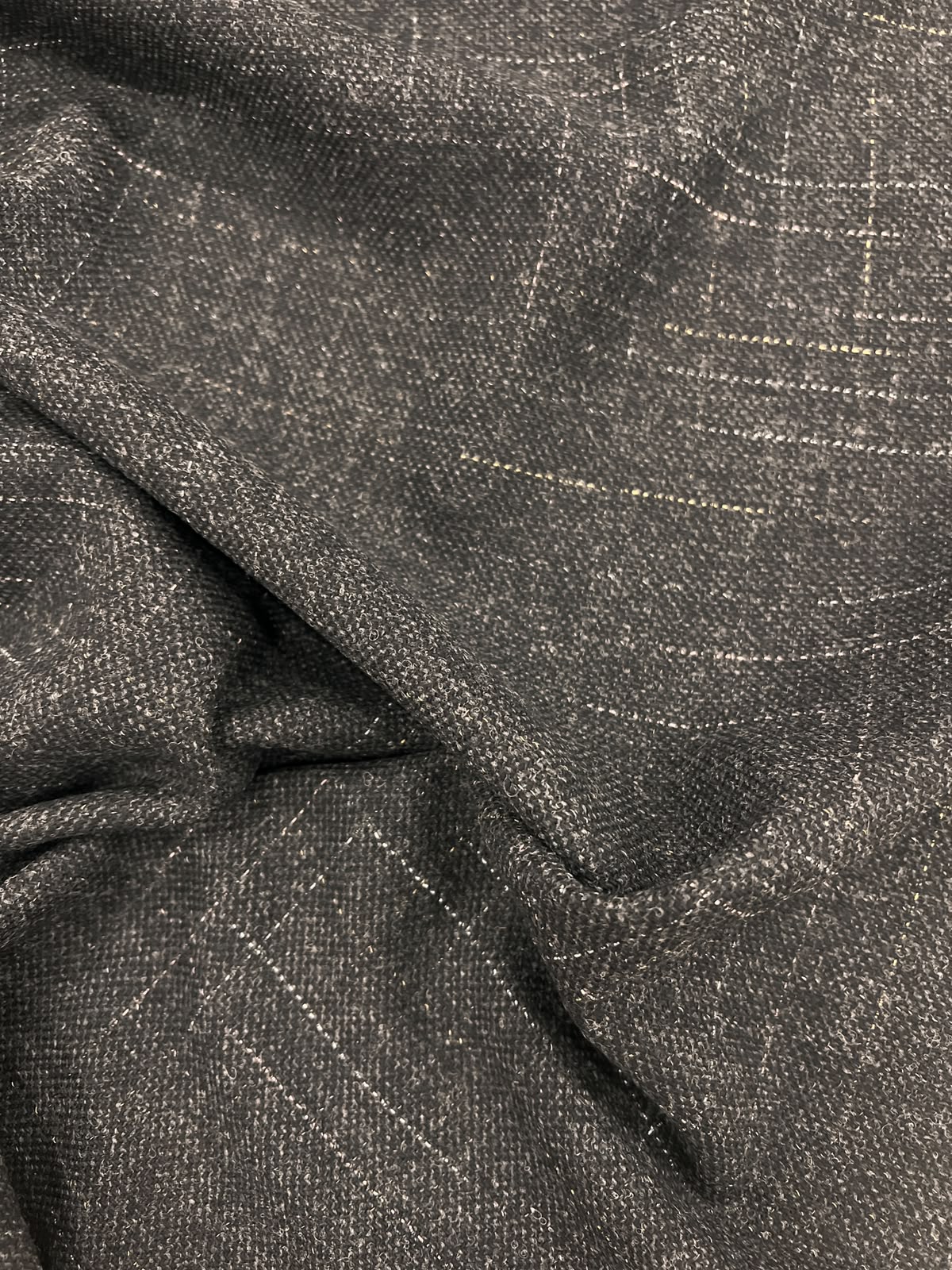 ZOE 049 charcoal windowpane woolen 100%