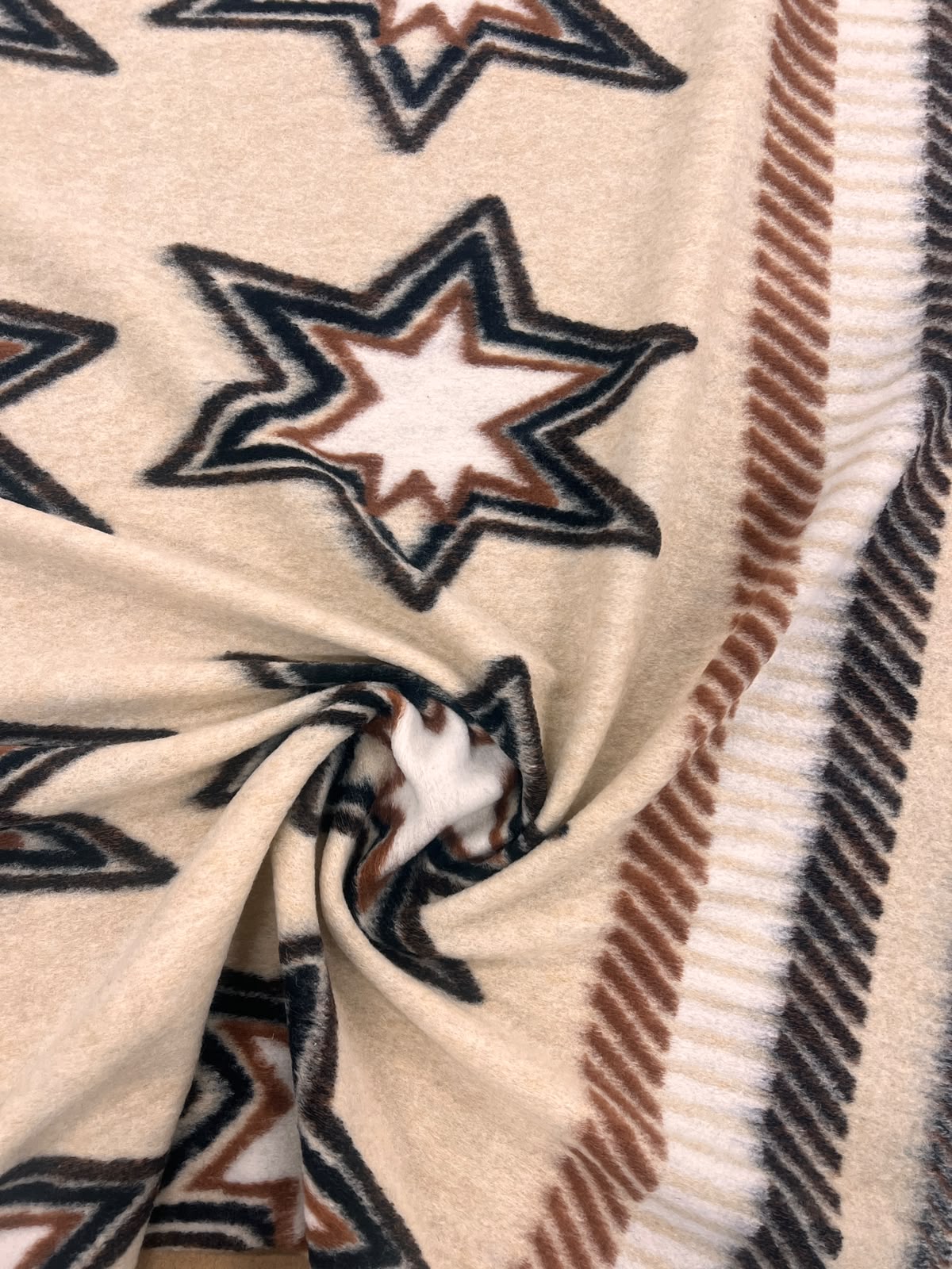 ZOE 061 stripe single border all over star brushed woolen