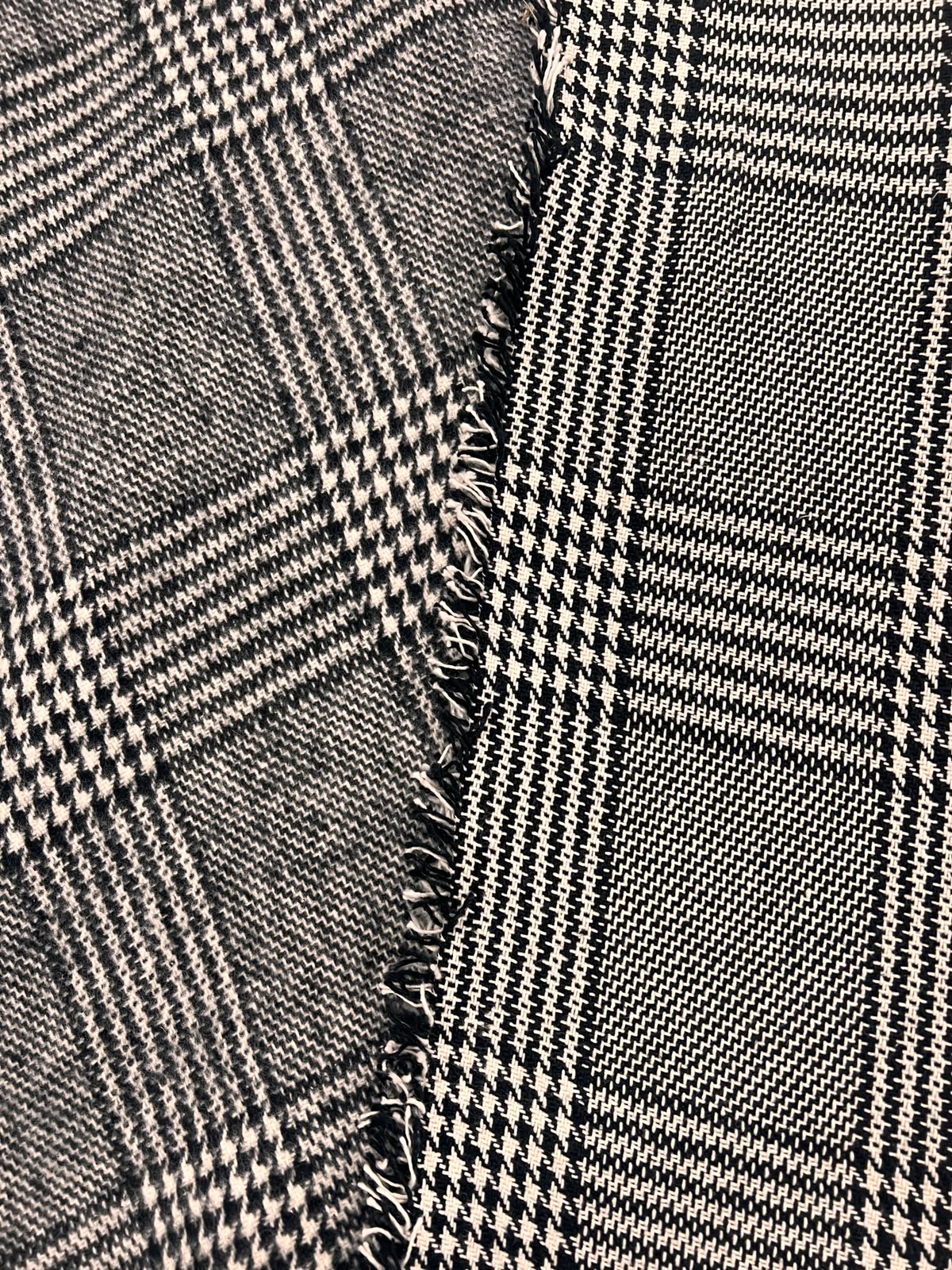 ZOE 073 houndstooth check double face black&white tweed