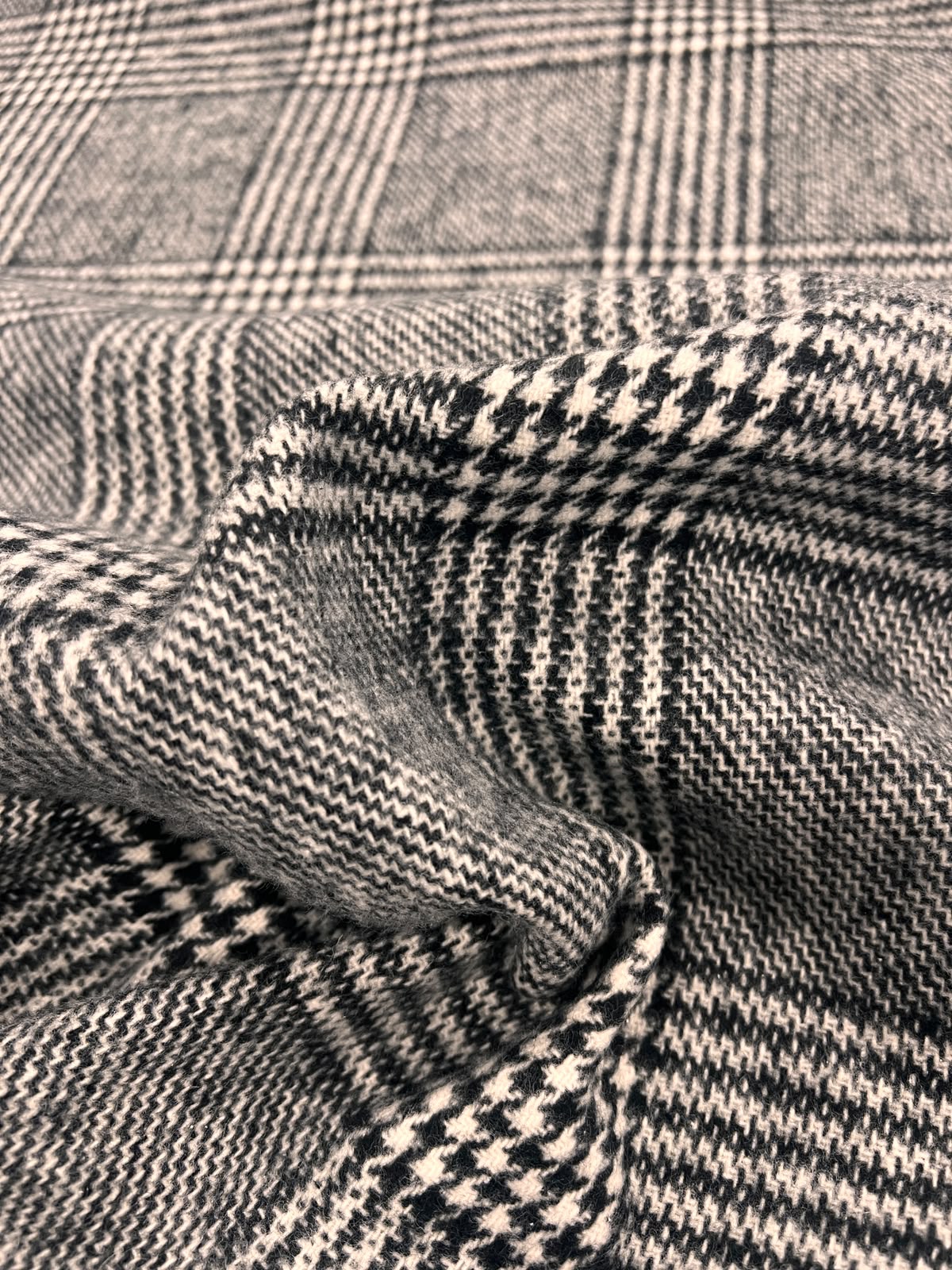 ZOE 073 houndstooth check double face black&white tweed
