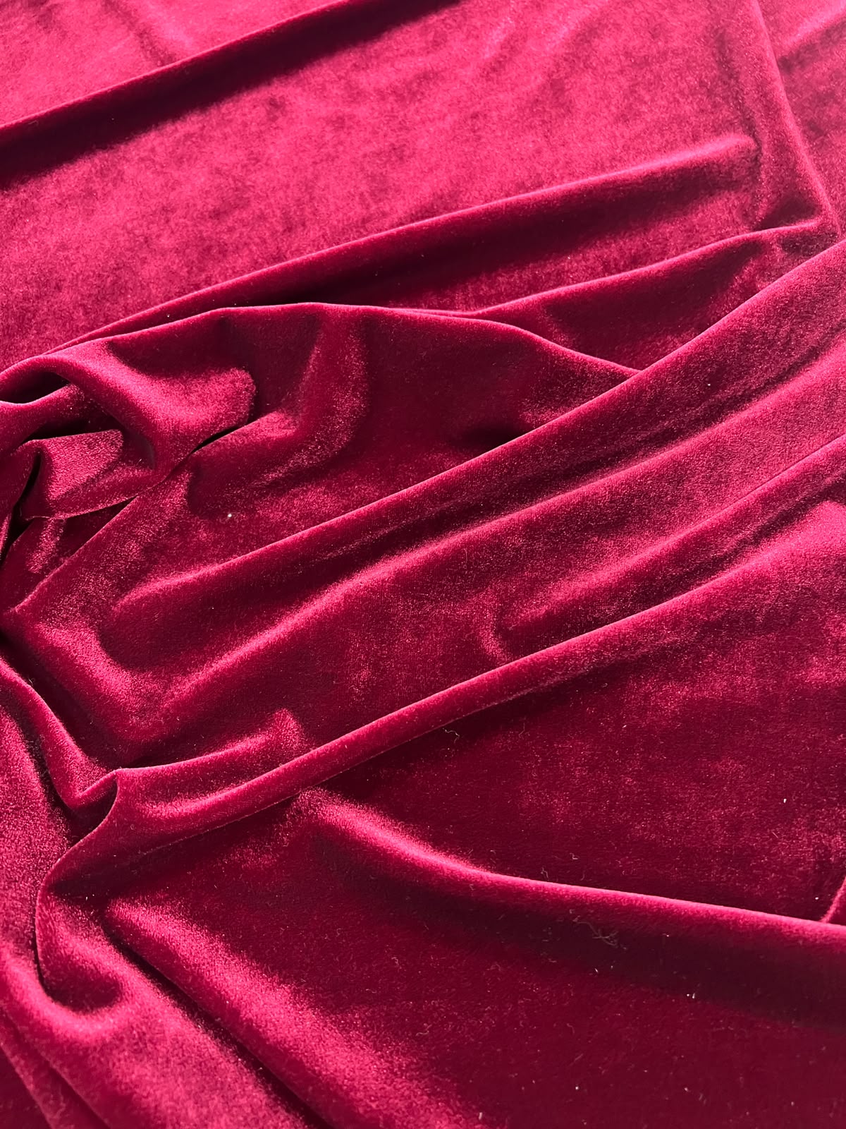 ZOE 074 xmas burgundy shiny velvet