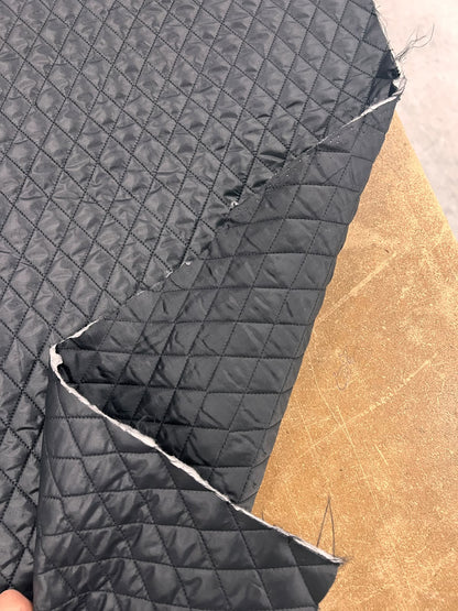 ZOE-075 black small diamond stitched quilted puffer