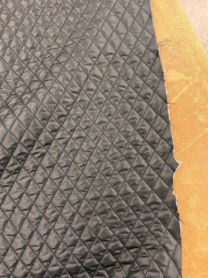 ZOE-075 black small diamond stitched quilted puffer