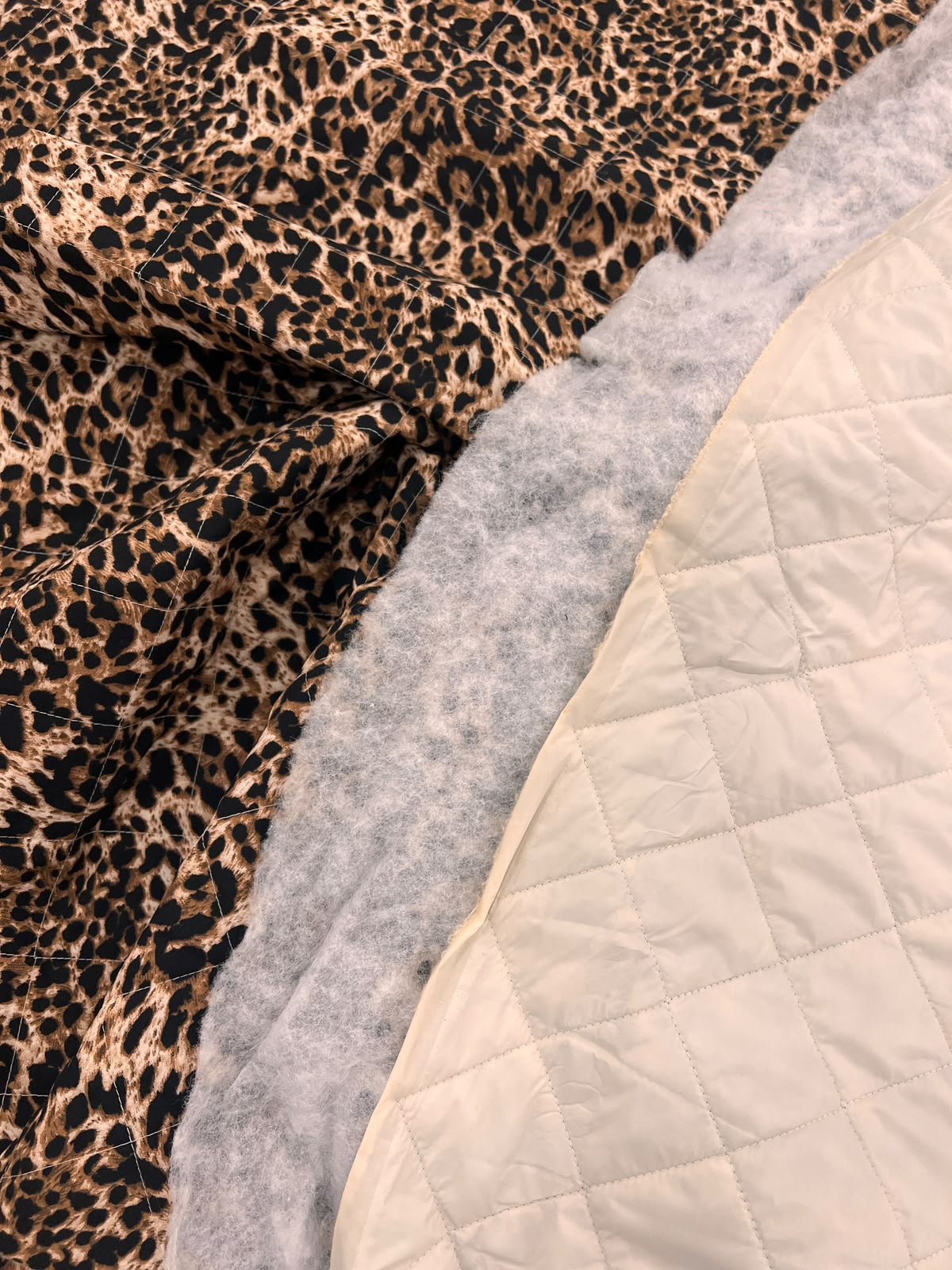 ZOE 087 double face leopard diamon stitched quilted puffer