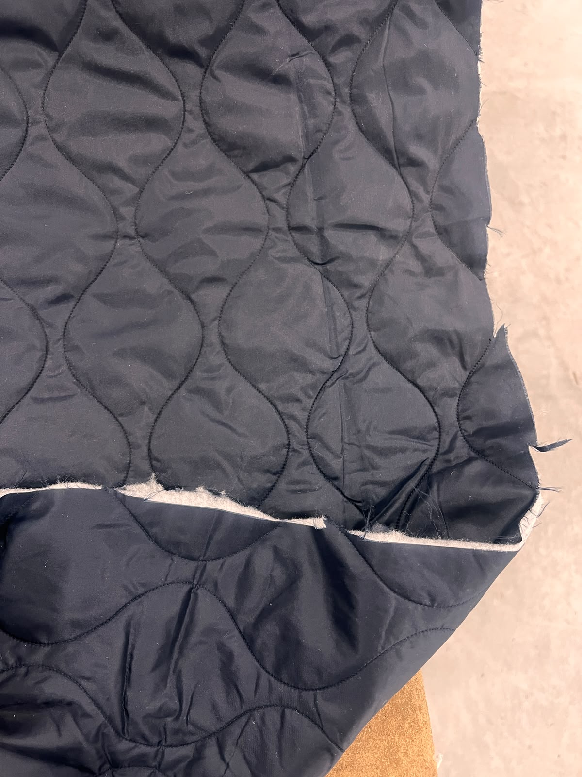 ZOE 090 navy onion pattern quilted puffer