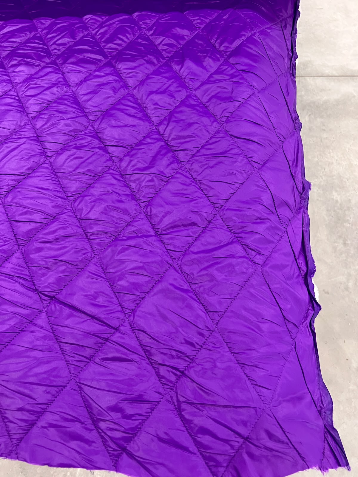 ZOE 097 doubleface aubergine quilted fabric