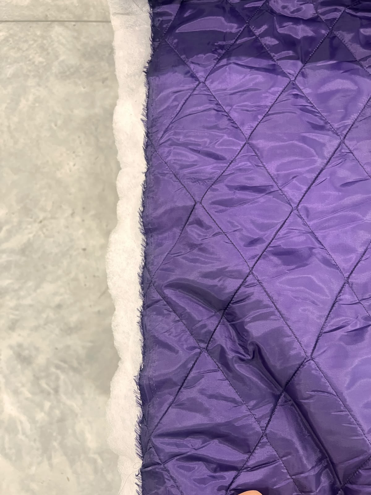 ZOE 097 doubleface aubergine quilted fabric
