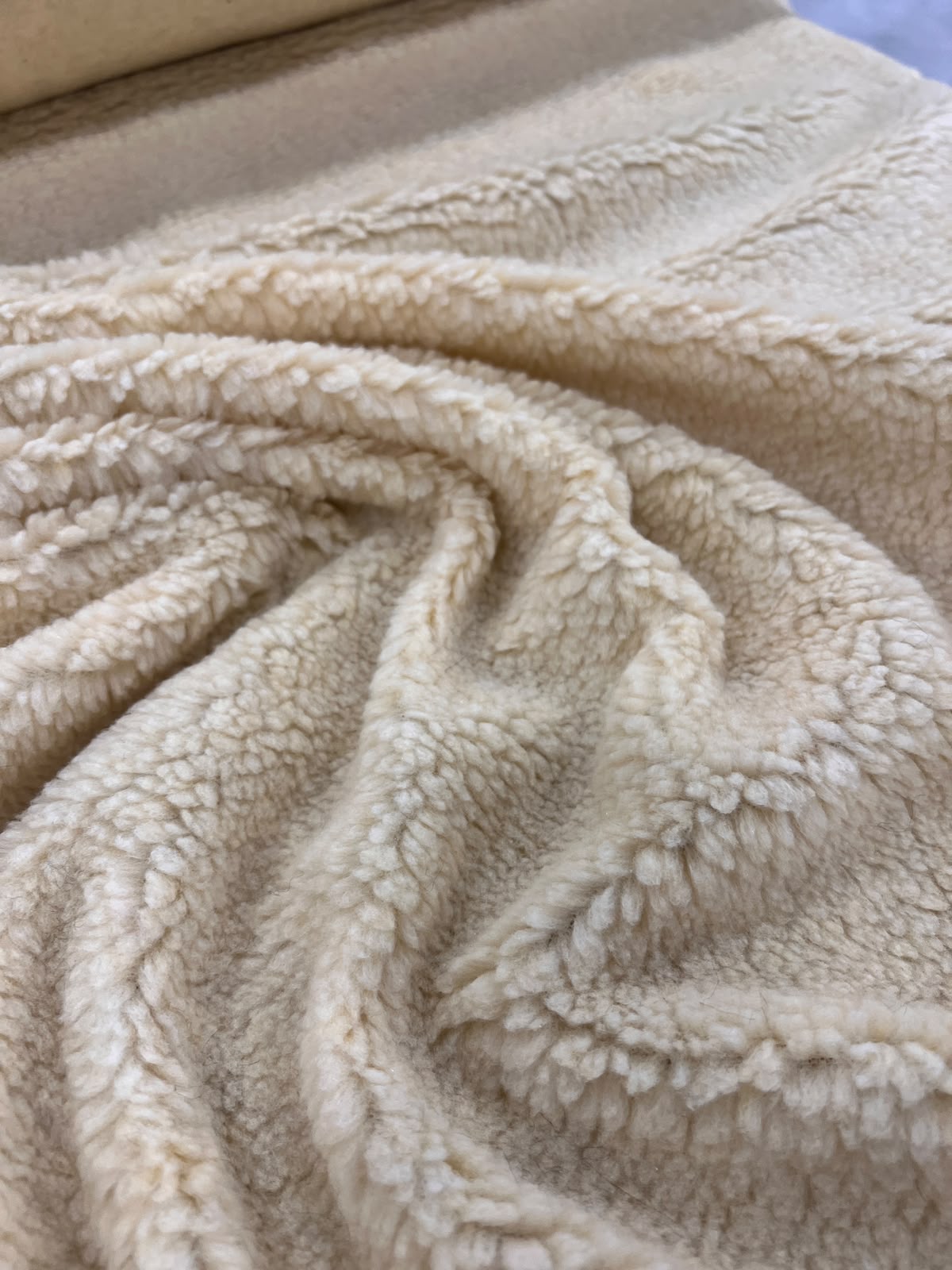 ZOE 095 beige faux-shearling