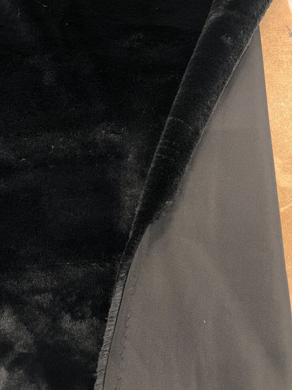 OLAF 002 deep black cuddle milky