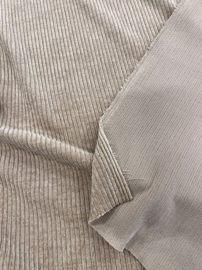 OLAF 005 beige curduroy vertical ribbed