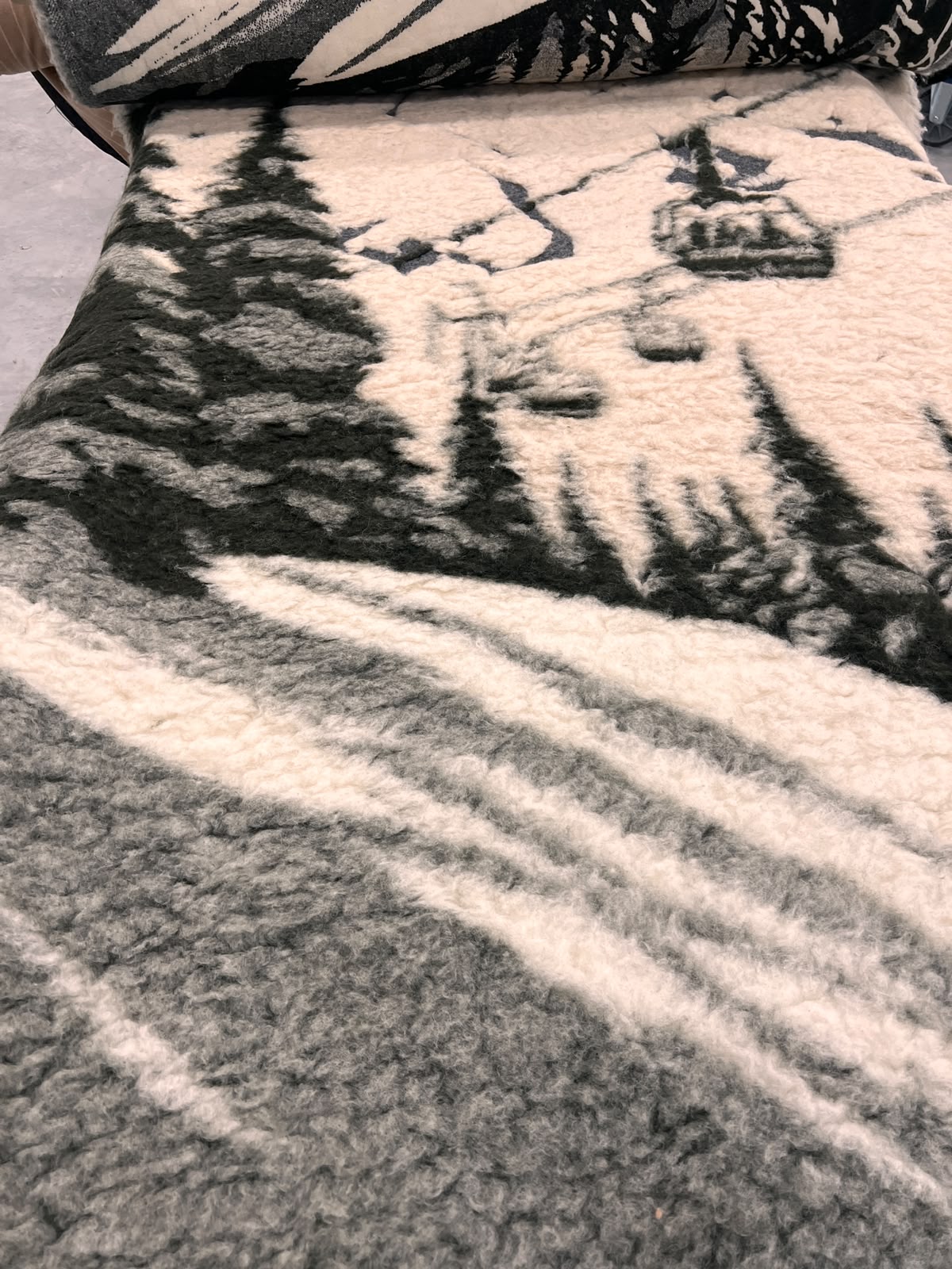 OLAF 009 khaky&beige heavyweight boiled wool