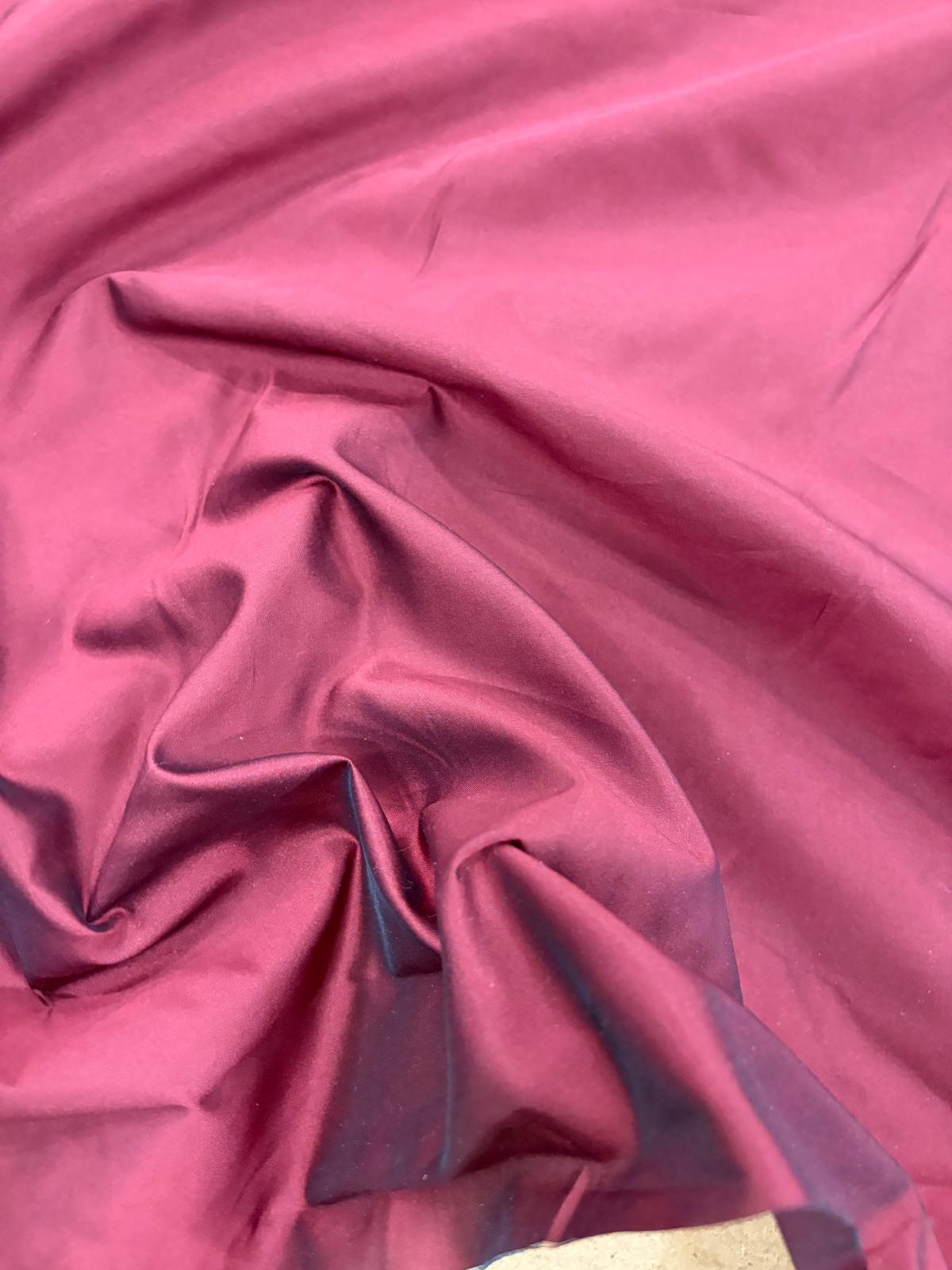 DRACO 033 semi shiny burgundy lightweight taffetas