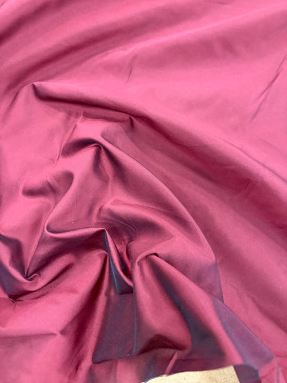 DRACO 033 semi shiny burgundy lightweight taffetas