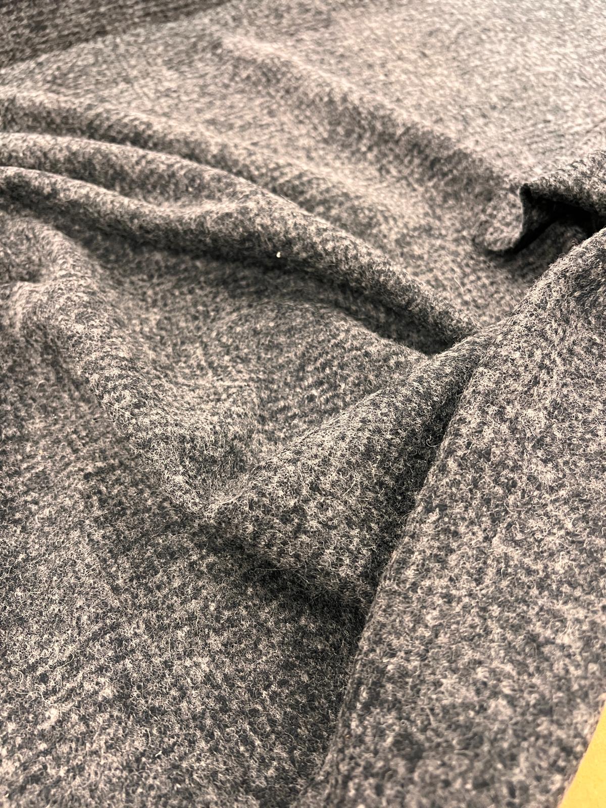 URI 002 heavy jersey grey tonal checkered wool