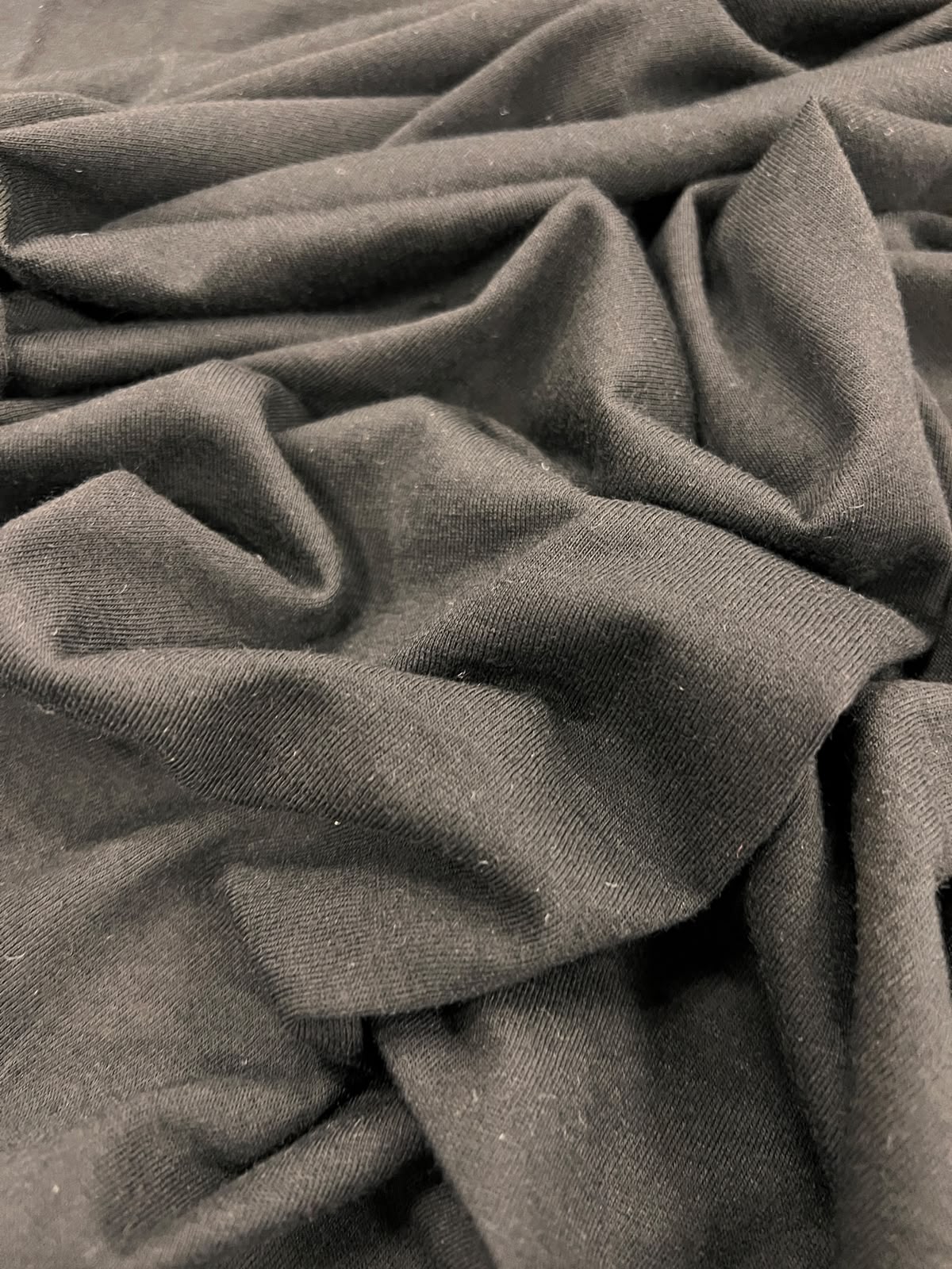 URI 004 premium wool jersey black