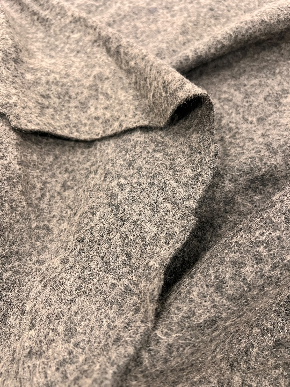 URI 007 charcoal melange brushed finish boiled wool