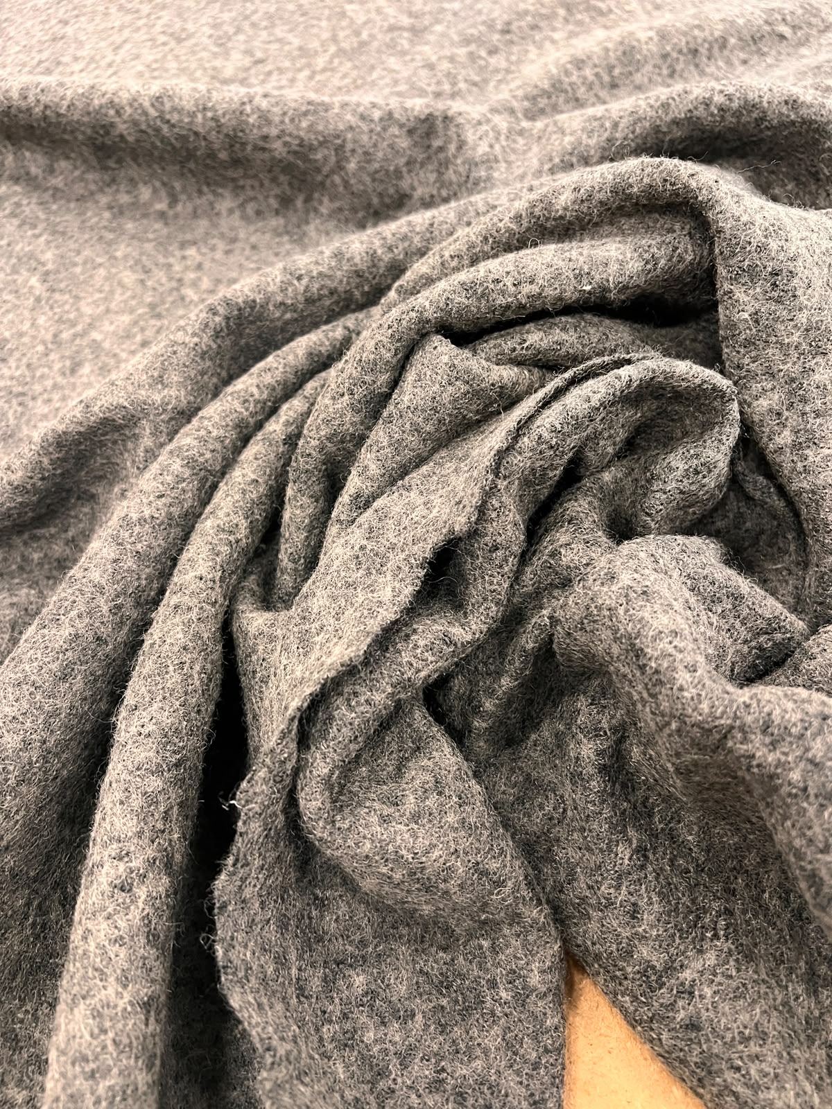 URI 007 charcoal melange brushed finish boiled wool