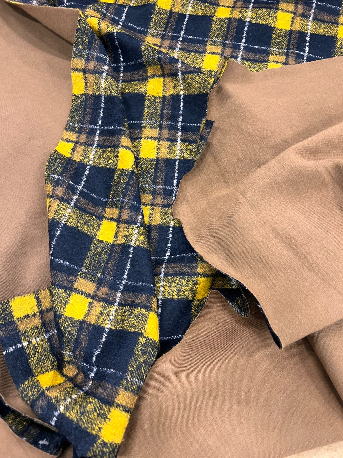 URI 009 double face tartan wool & solid jersey back