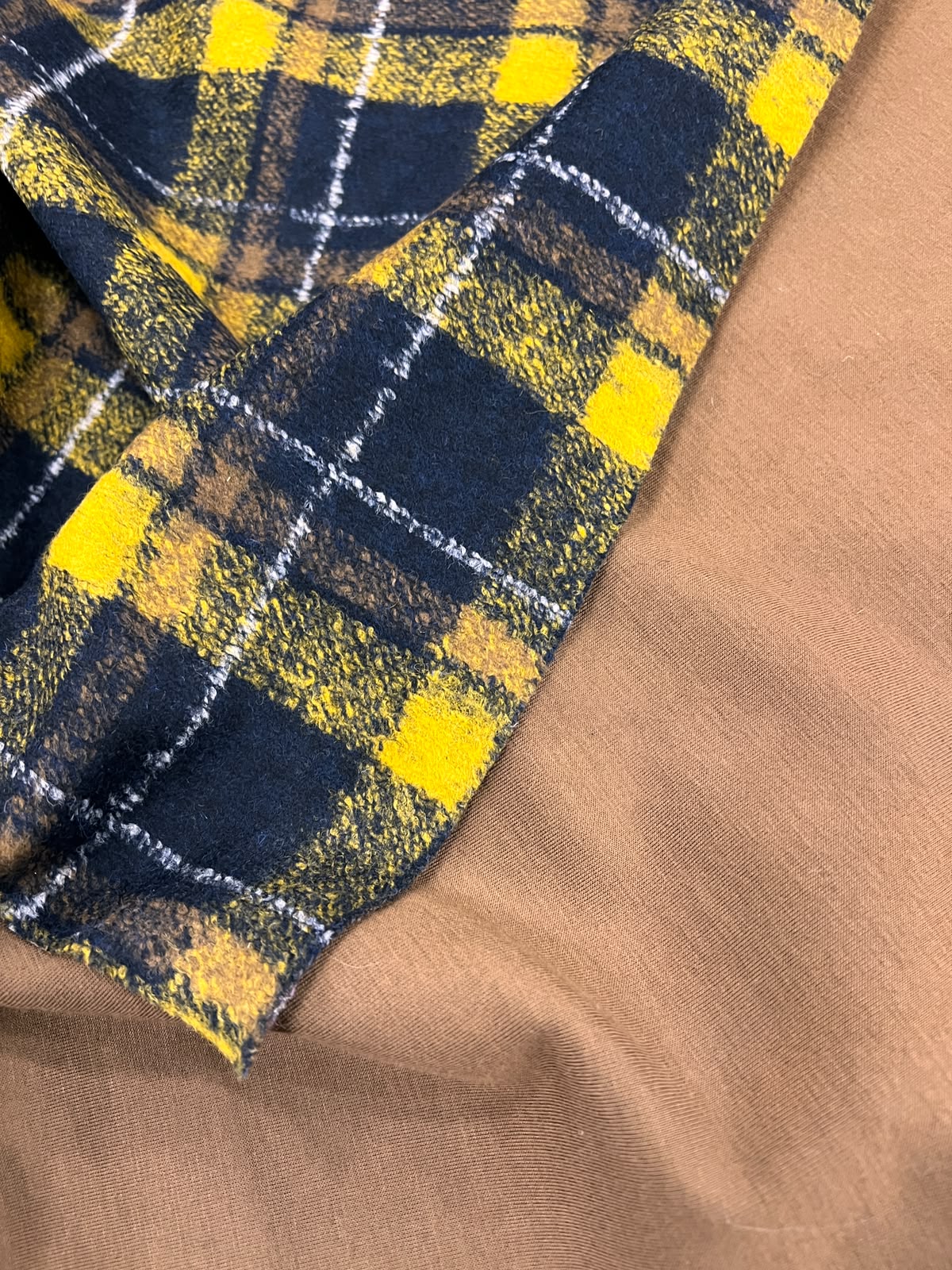 URI 009 double face tartan wool & solid jersey back