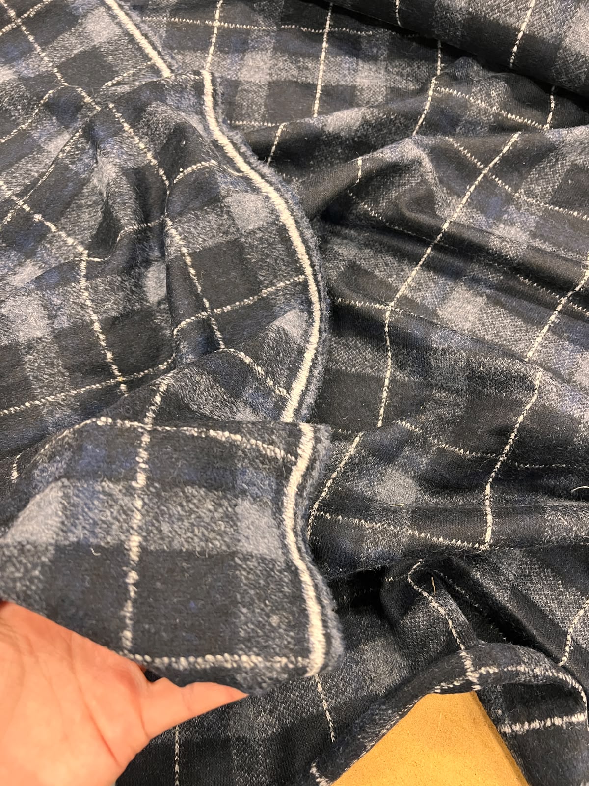 URI 012 heavyweight wool jersey tartan