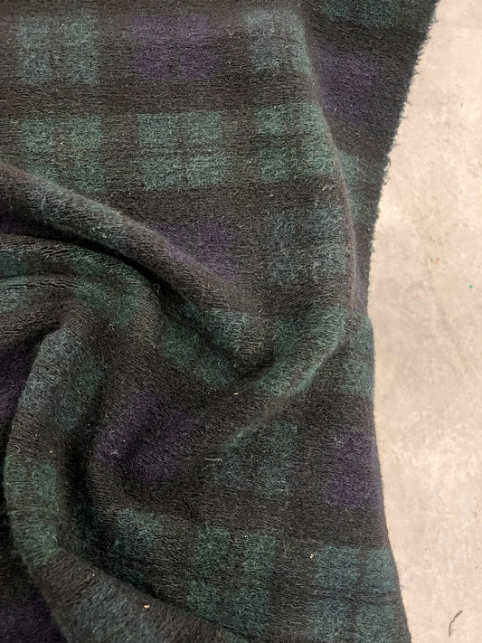 URI 013 green navy checkered boiled wool