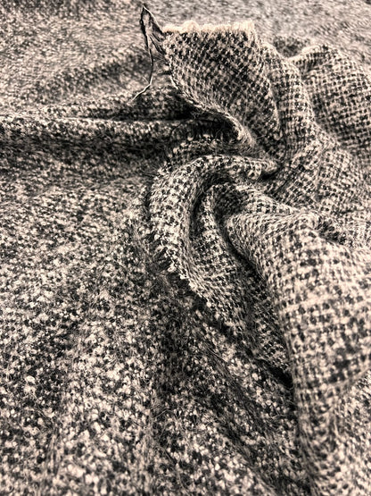 URI 016 heavy wool jersey boucle tweed black & grey