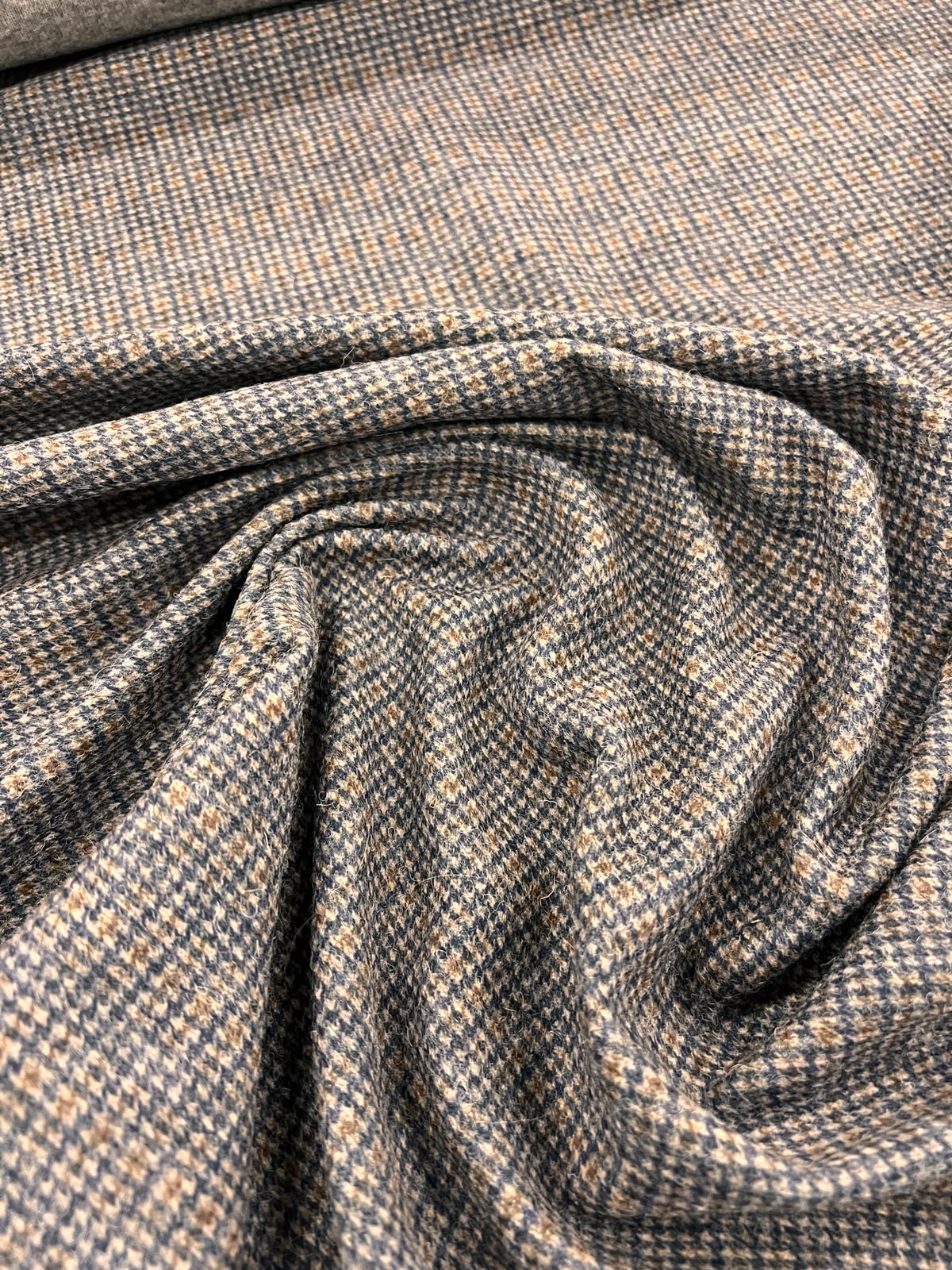 URI 017 double-face houndstooth wool blended heavy jersey