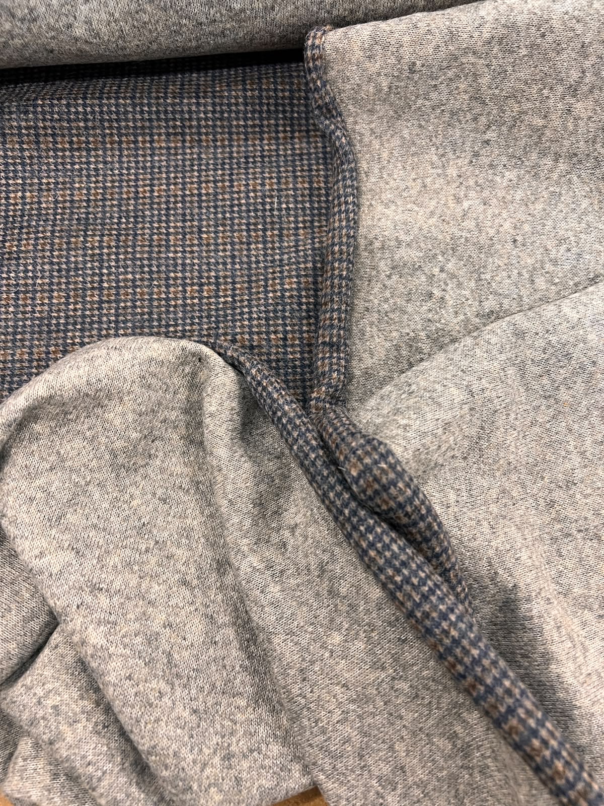 URI 017 double-face houndstooth wool blended heavy jersey