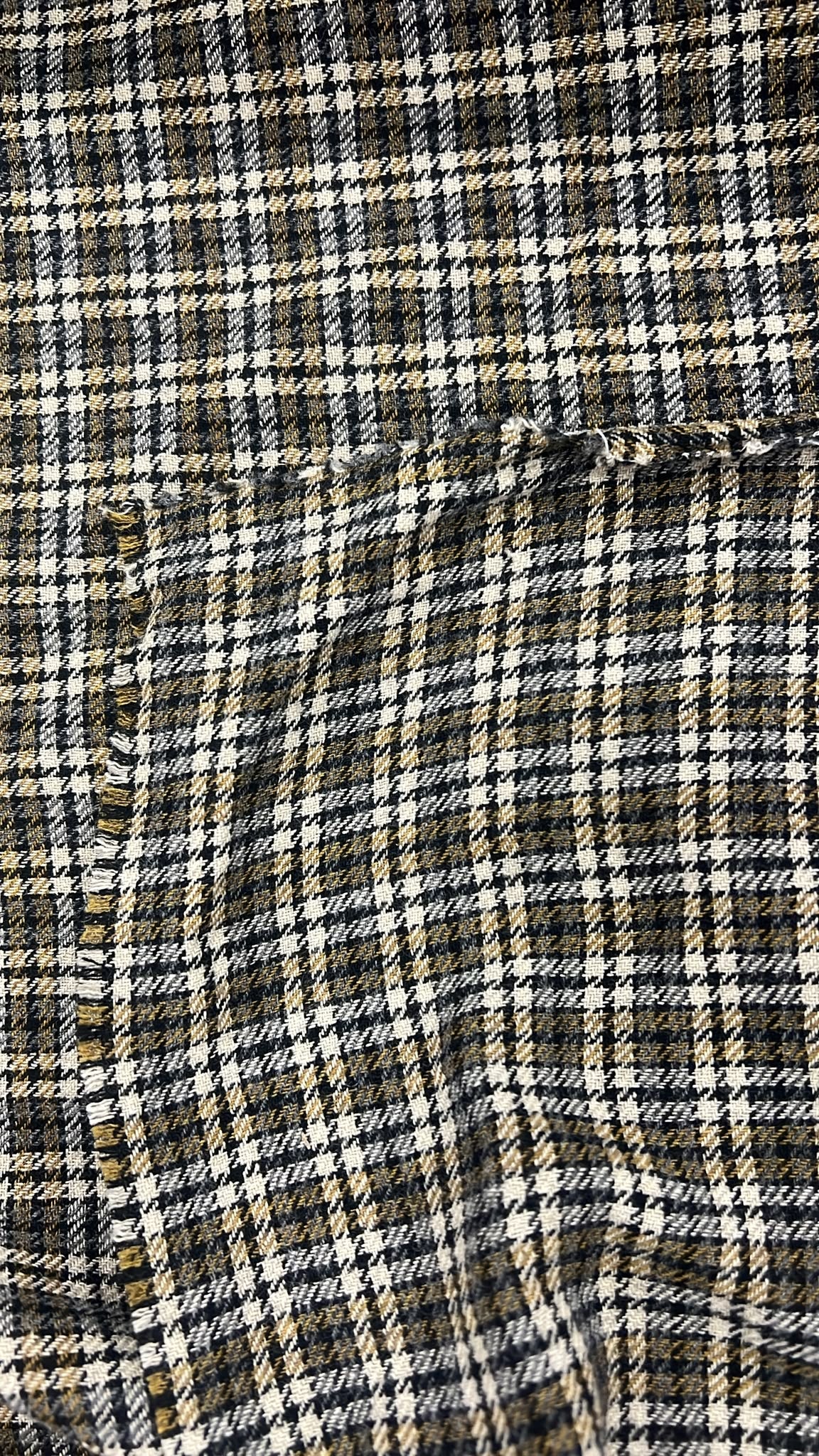 ZOE 042 yarn-dyed check tweed