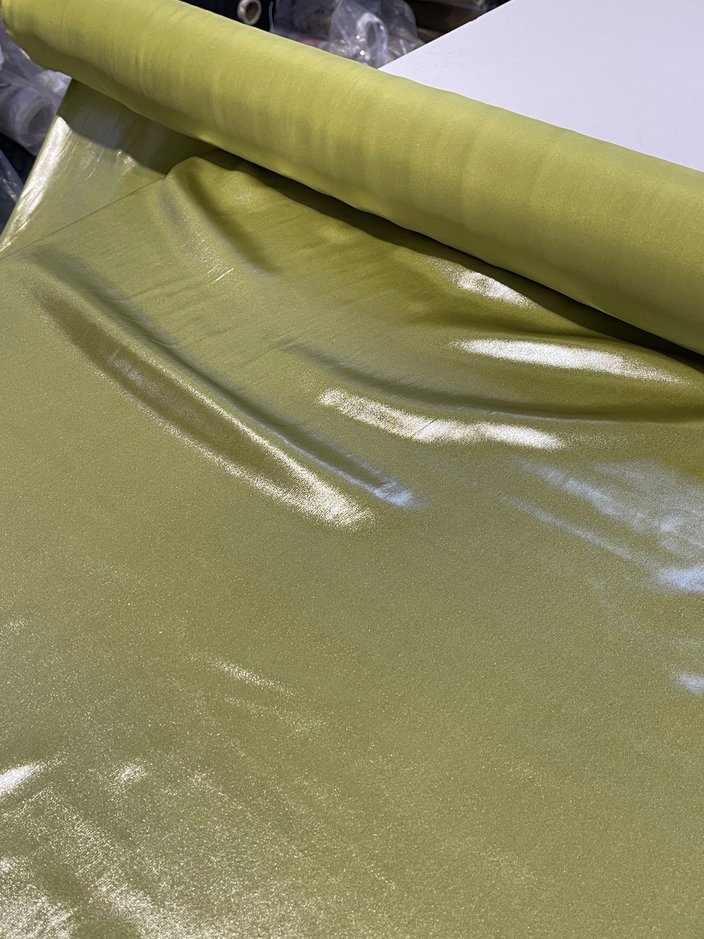 E02 LUX kiwi shiny polyester fabric